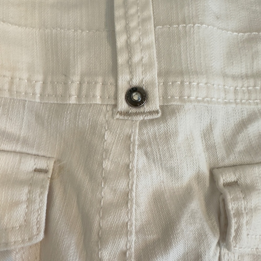 LEI Ashley Trouble White Low Rise Flare Jeans Women Size 9 Triple Button Y2K - Picture 11 of 12